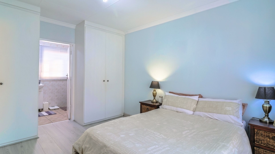 3 Bedroom Property for Sale in Wilgeheuwel Gauteng