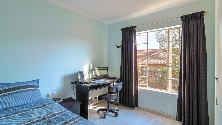 3 Bedroom Property for Sale in Wilgeheuwel Gauteng