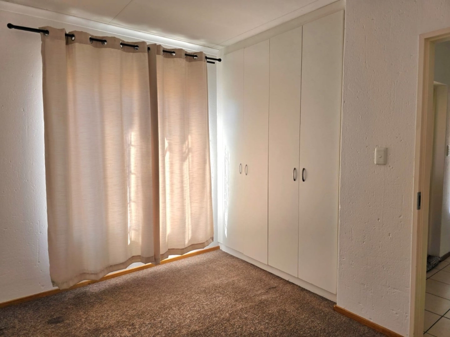2 Bedroom Property for Sale in Comet Gauteng