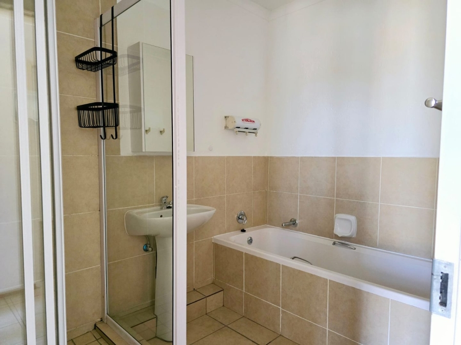 2 Bedroom Property for Sale in Comet Gauteng