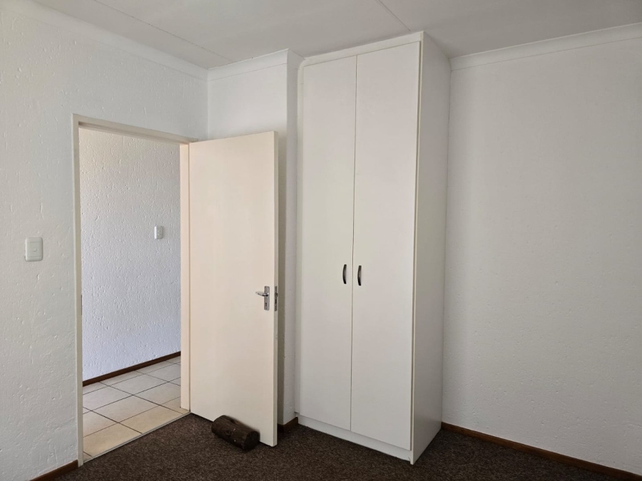 2 Bedroom Property for Sale in Comet Gauteng