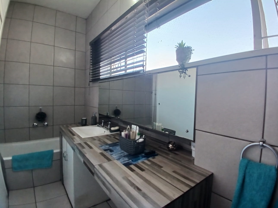 4 Bedroom Property for Sale in Hazelpark Gauteng