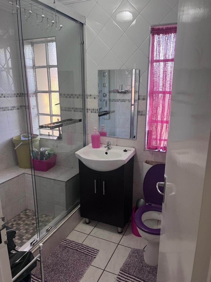 To Let 3 Bedroom Property for Rent in Crystal Park Gauteng