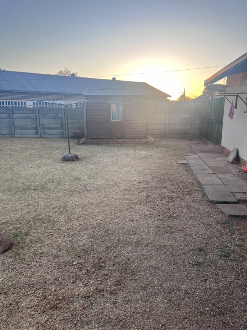 To Let 3 Bedroom Property for Rent in Crystal Park Gauteng