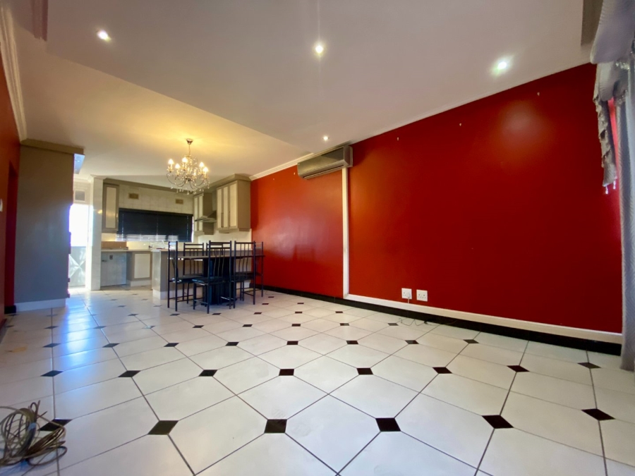 2 Bedroom Property for Sale in Edenvale Central Gauteng