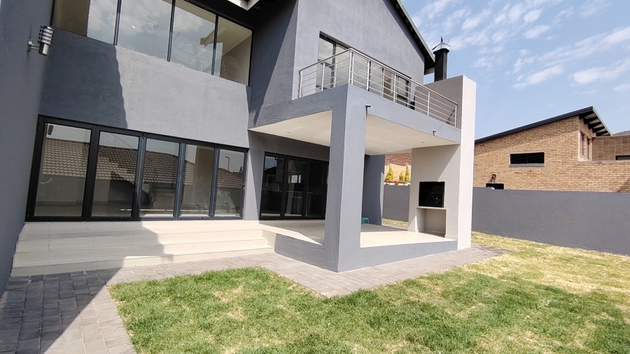  Bedroom Property for Sale in Eldo Village Estate Gauteng
