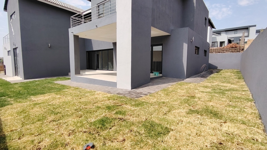 Bedroom Property for Sale in Eldo Village Estate Gauteng