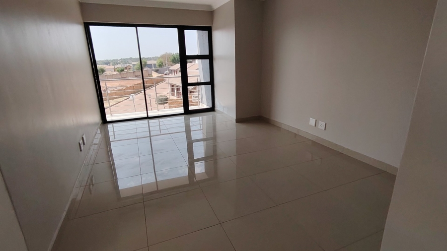  Bedroom Property for Sale in Eldo Village Estate Gauteng