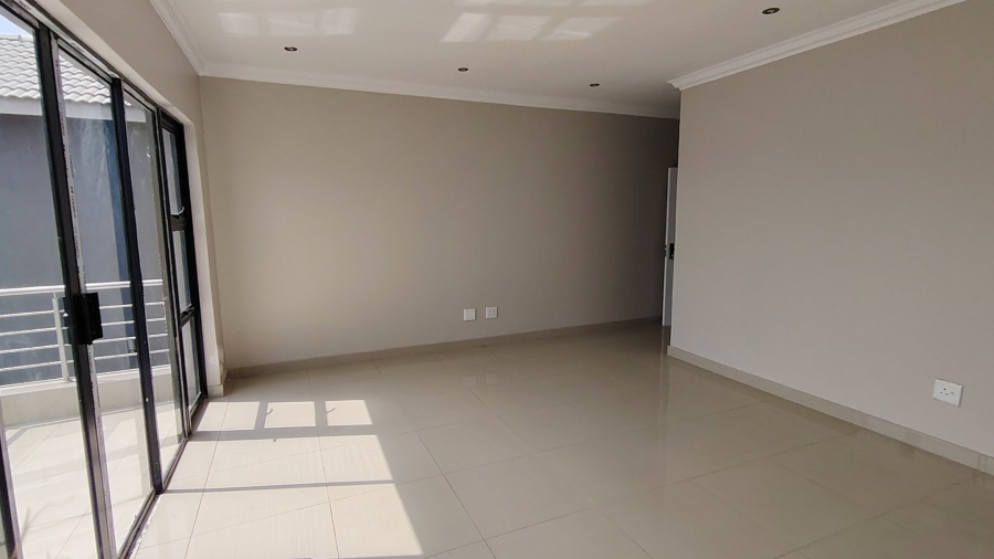  Bedroom Property for Sale in Eldo Village Estate Gauteng