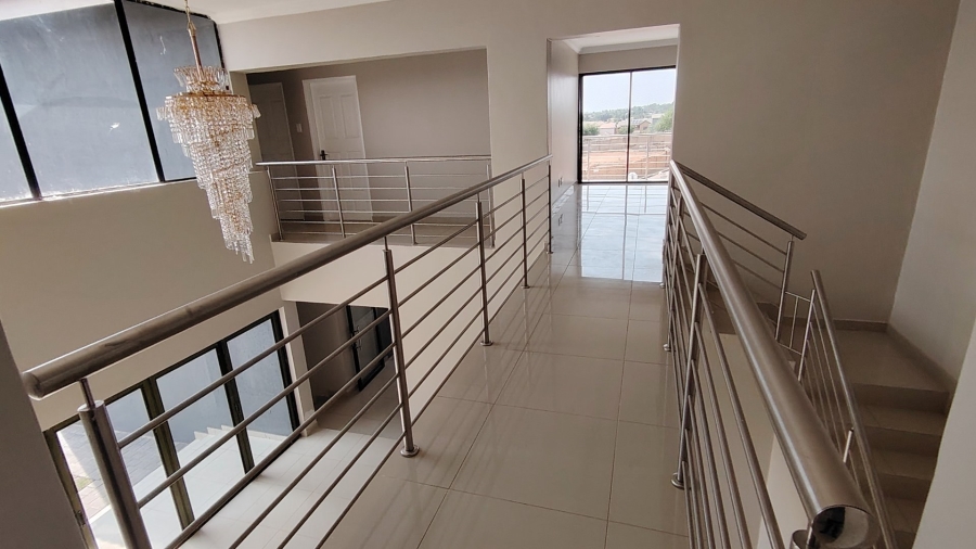  Bedroom Property for Sale in Eldo Village Estate Gauteng