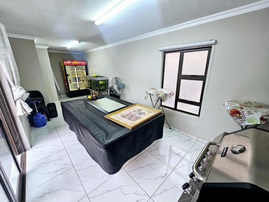 4 Bedroom Property for Sale in Monavoni Gauteng