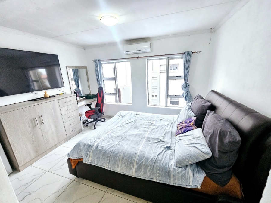 4 Bedroom Property for Sale in Monavoni Gauteng