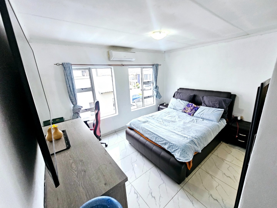 4 Bedroom Property for Sale in Monavoni Gauteng