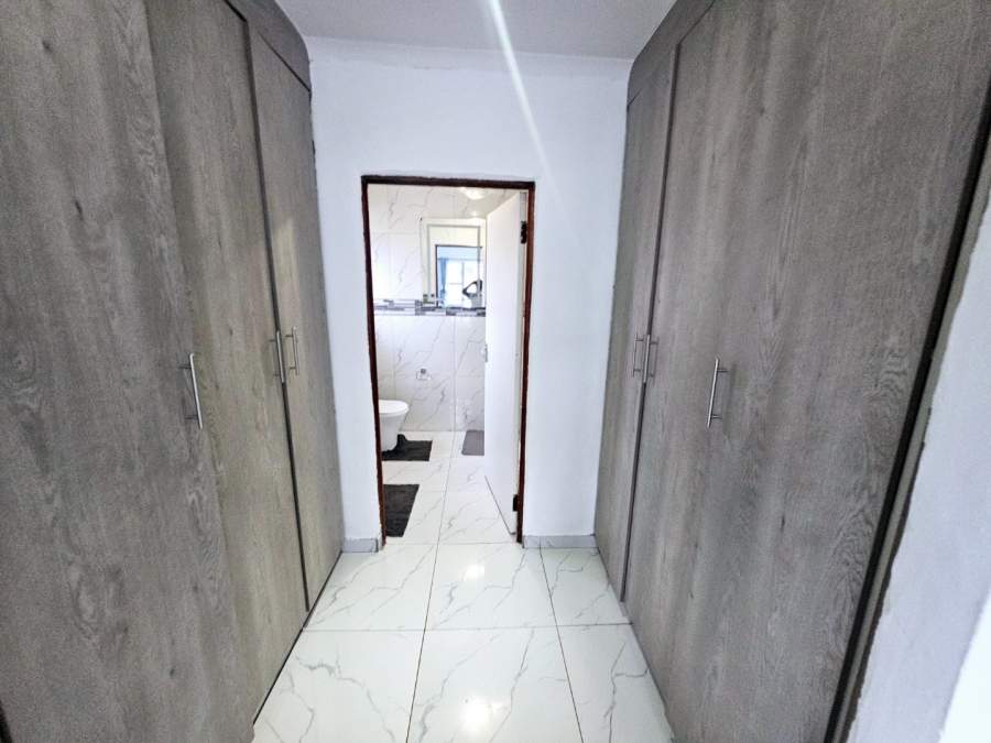 4 Bedroom Property for Sale in Monavoni Gauteng