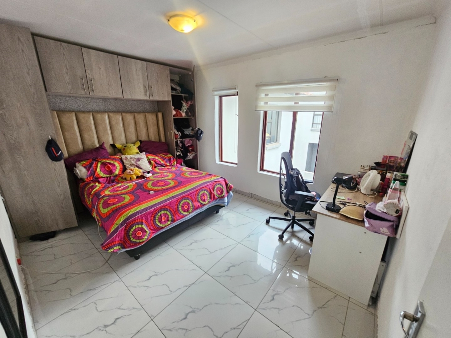 4 Bedroom Property for Sale in Monavoni Gauteng
