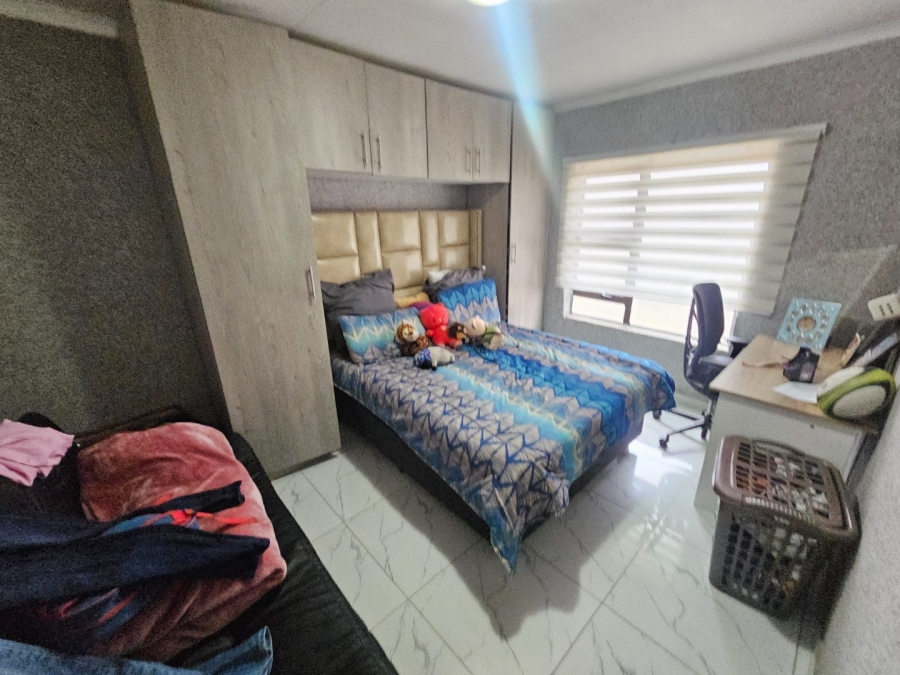 4 Bedroom Property for Sale in Monavoni Gauteng