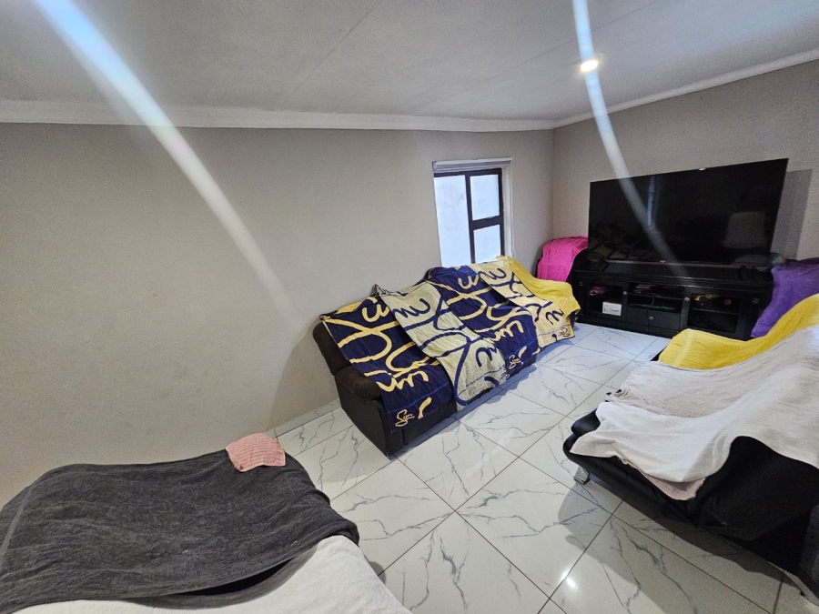 4 Bedroom Property for Sale in Monavoni Gauteng