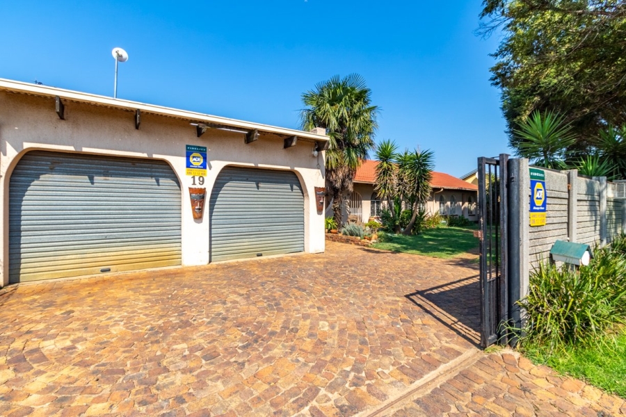 4 Bedroom Property for Sale in Modder East Gauteng