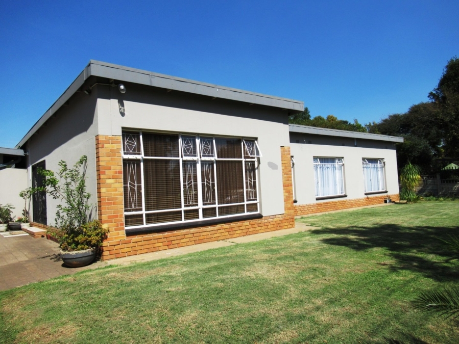3 Bedroom Property for Sale in Erasmus Gauteng