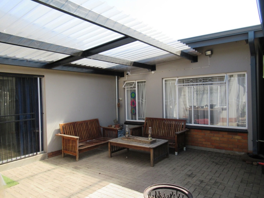3 Bedroom Property for Sale in Erasmus Gauteng