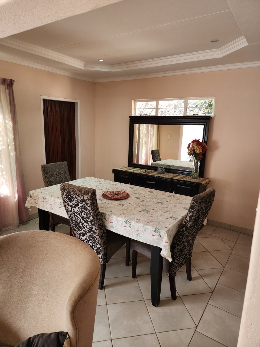 4 Bedroom Property for Sale in Eldoraigne Gauteng