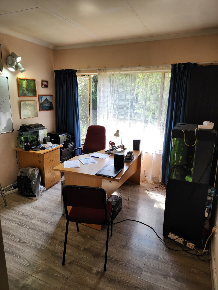 4 Bedroom Property for Sale in Eldoraigne Gauteng