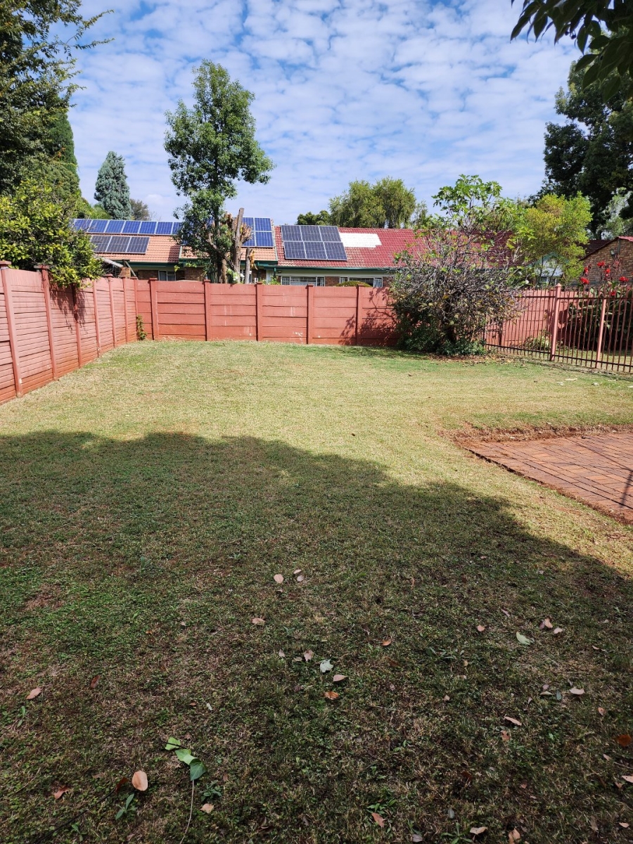 4 Bedroom Property for Sale in Eldoraigne Gauteng