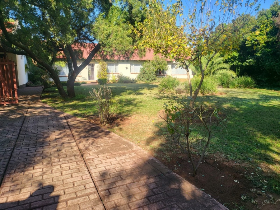 4 Bedroom Property for Sale in Eldoraigne Gauteng