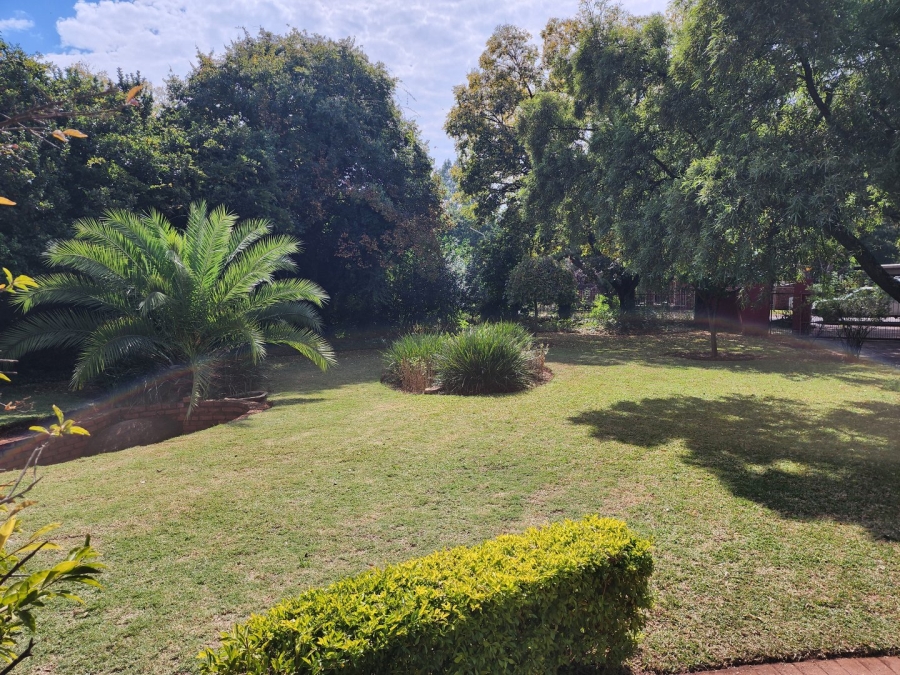 4 Bedroom Property for Sale in Eldoraigne Gauteng