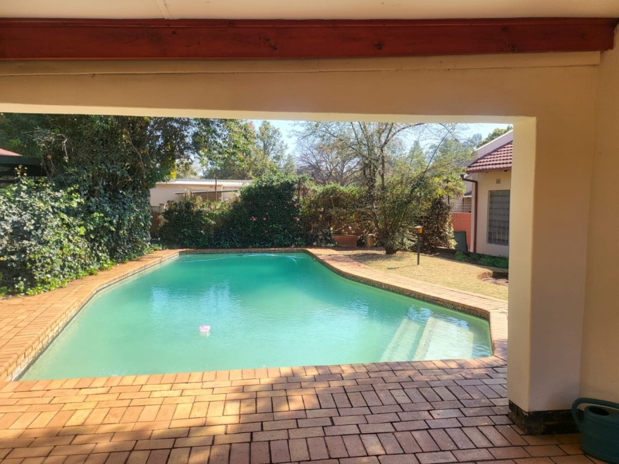 4 Bedroom Property for Sale in Eldoraigne Gauteng
