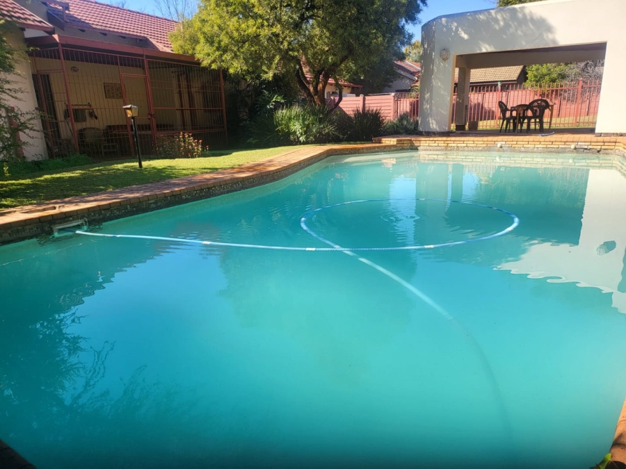 4 Bedroom Property for Sale in Eldoraigne Gauteng