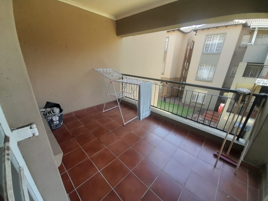 2 Bedroom Property for Sale in Meredale Gauteng