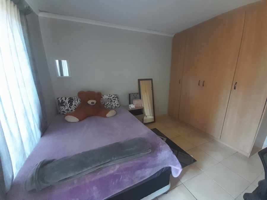 2 Bedroom Property for Sale in Meredale Gauteng