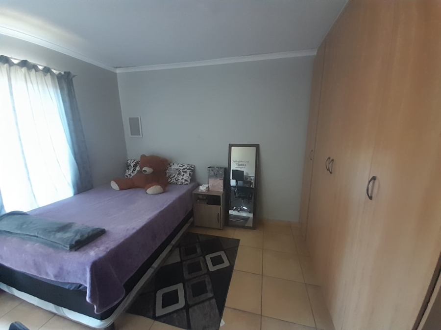 2 Bedroom Property for Sale in Meredale Gauteng