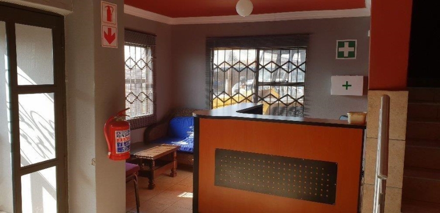  Bedroom Property for Sale in Alrode Gauteng