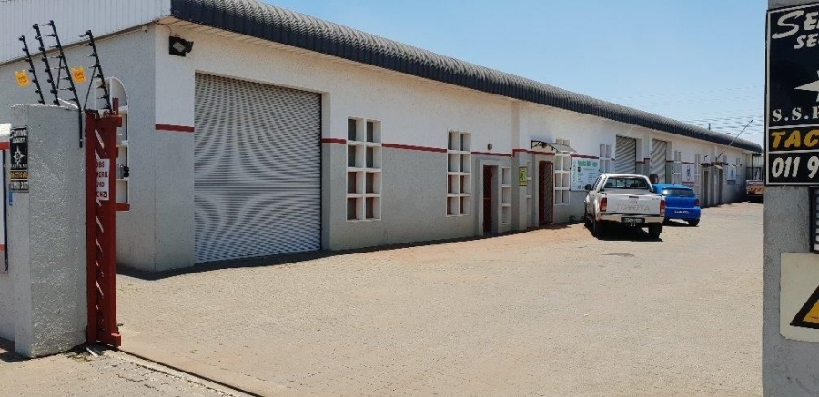  Bedroom Property for Sale in Alrode Gauteng