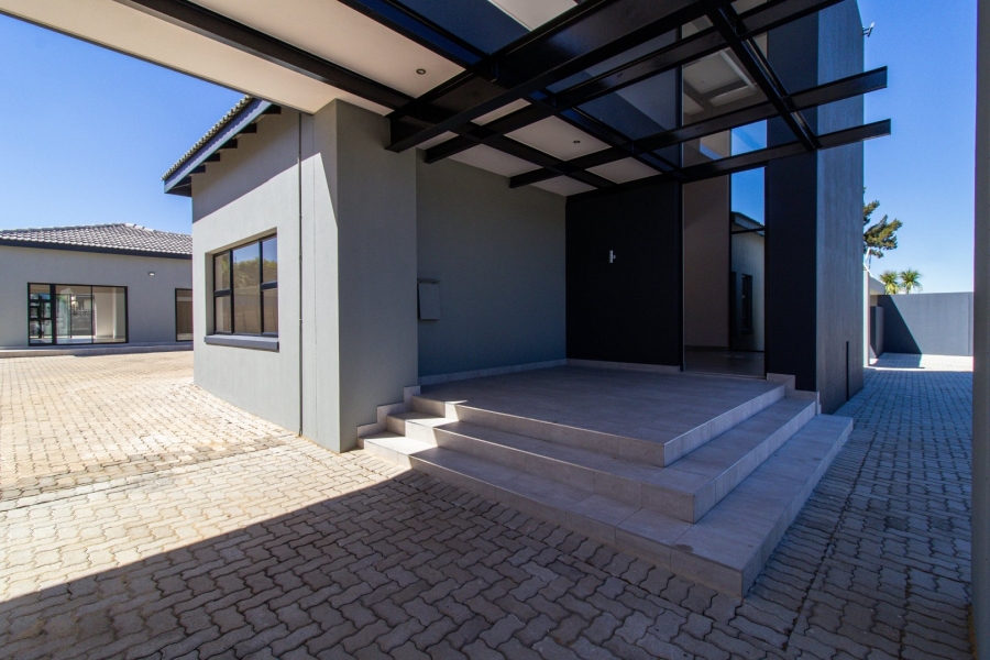  Bedroom Property for Sale in Brackenhurst Gauteng
