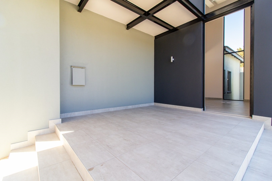  Bedroom Property for Sale in Brackenhurst Gauteng