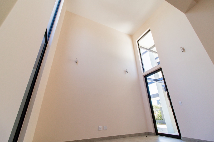  Bedroom Property for Sale in Brackenhurst Gauteng