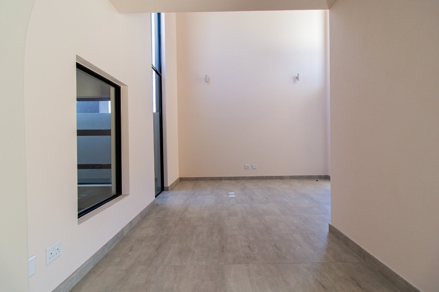  Bedroom Property for Sale in Brackenhurst Gauteng