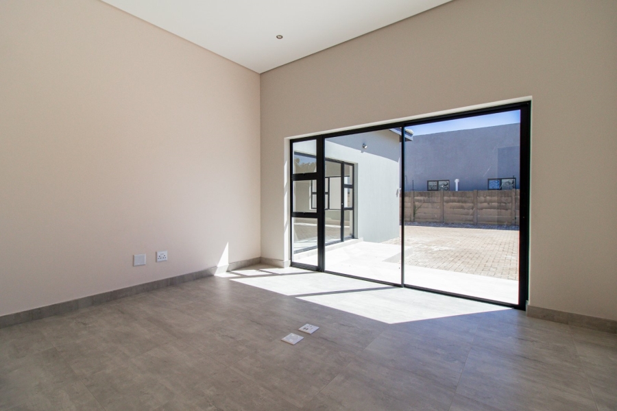  Bedroom Property for Sale in Brackenhurst Gauteng
