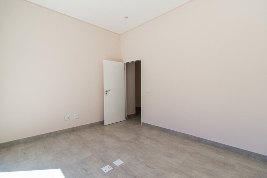  Bedroom Property for Sale in Brackenhurst Gauteng