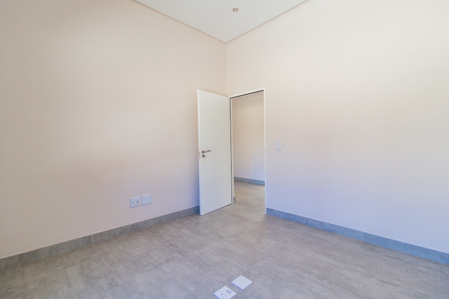  Bedroom Property for Sale in Brackenhurst Gauteng