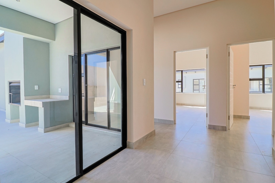  Bedroom Property for Sale in Brackenhurst Gauteng