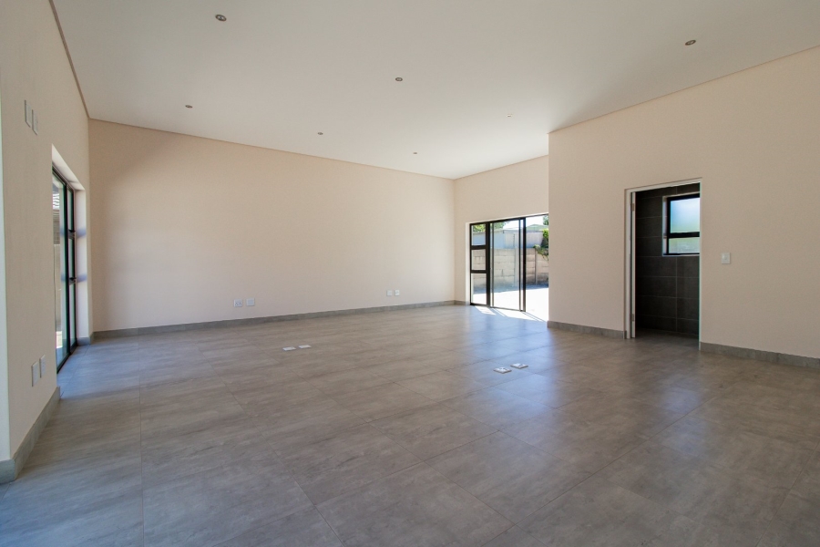  Bedroom Property for Sale in Brackenhurst Gauteng