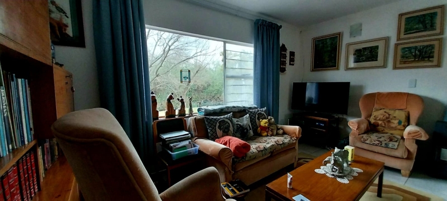 To Let 1 Bedroom Property for Rent in Lombardy East Gauteng