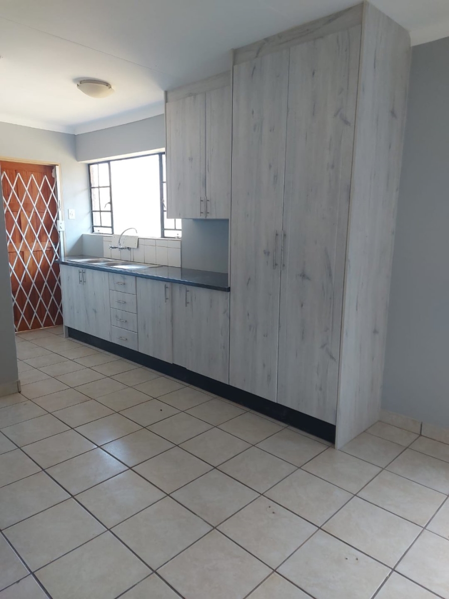 To Let 2 Bedroom Property for Rent in Rietvalleirand Gauteng