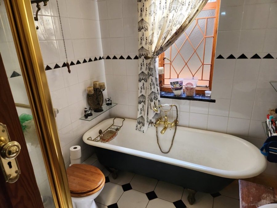 4 Bedroom Property for Sale in Kensington Gauteng