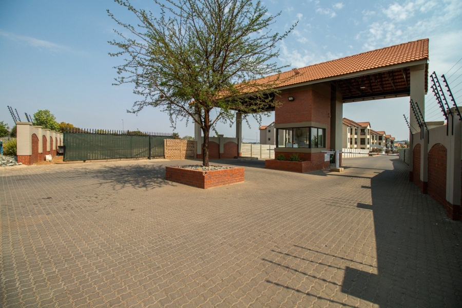 2 Bedroom Property for Sale in Brentwood Park AH Gauteng