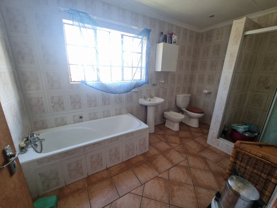 8 Bedroom Property for Sale in Benoni AH Gauteng